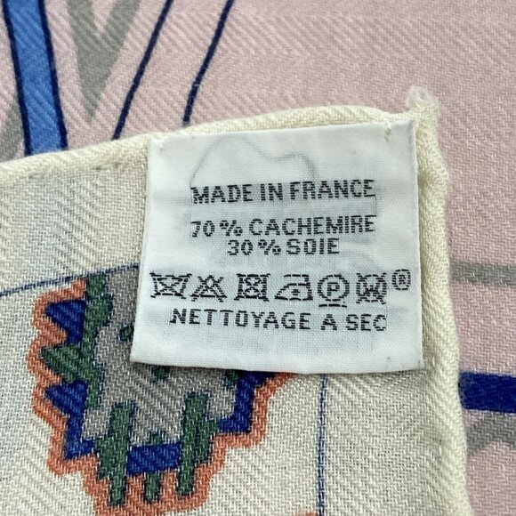 Auth HERMES Carre Geant, Carres 140 - Cream Pink Multi Cashmere Silk Scarf - Picture 5 of 7